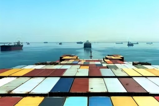 Maersk e Hapag-Lloyd vão retomar trânsito pelo Mar Vermelho