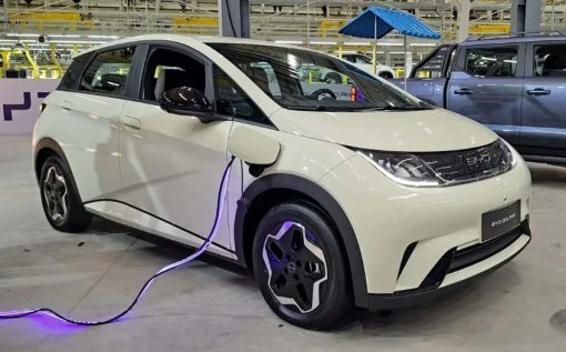 Brasil pode vender 300 mil carros elétricos e híbridos em 2026