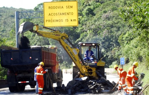 Ecovias faz serviços nas rodovias do Sistema Anchieta-Imigrantes
