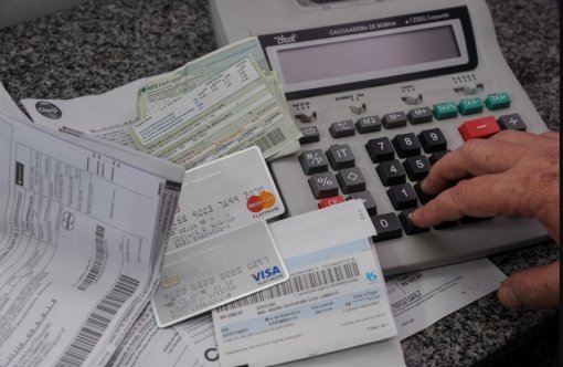 Endividamento das famílias alcança máxima histórica, aponta BC