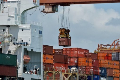 Balança comercial tem superávit recorde para meses de abril