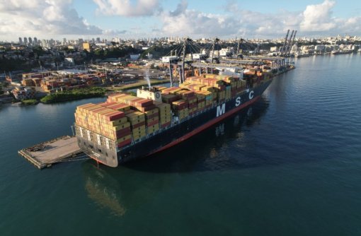 Bahia recebe navio com material para a Ponte Salvador–Itaparica