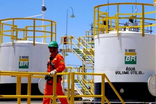 Petrobras já adota 40h semanais e custo com empregados é de 6%