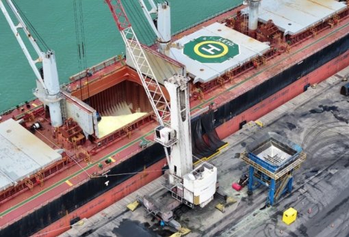 Porto do Açu realiza sua primeira importação de enxofre