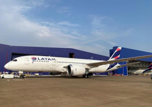 Embraer fecha acordo para suporte de 24 aviões da Latam